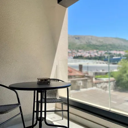 Laus Iii , Brand New Lovely One-bedroom *