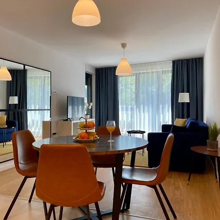 Daire Laus Iii , Brand New Lovely One-bedroom